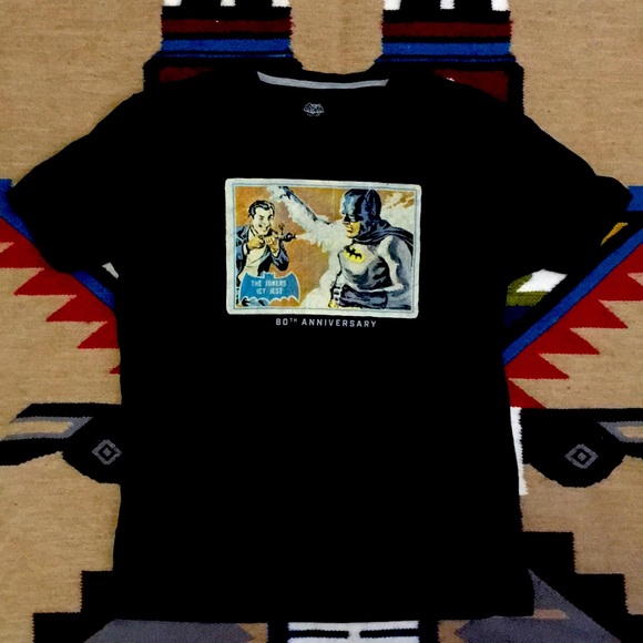 Batman 80th anniversary shirt - Picture 1 of 5